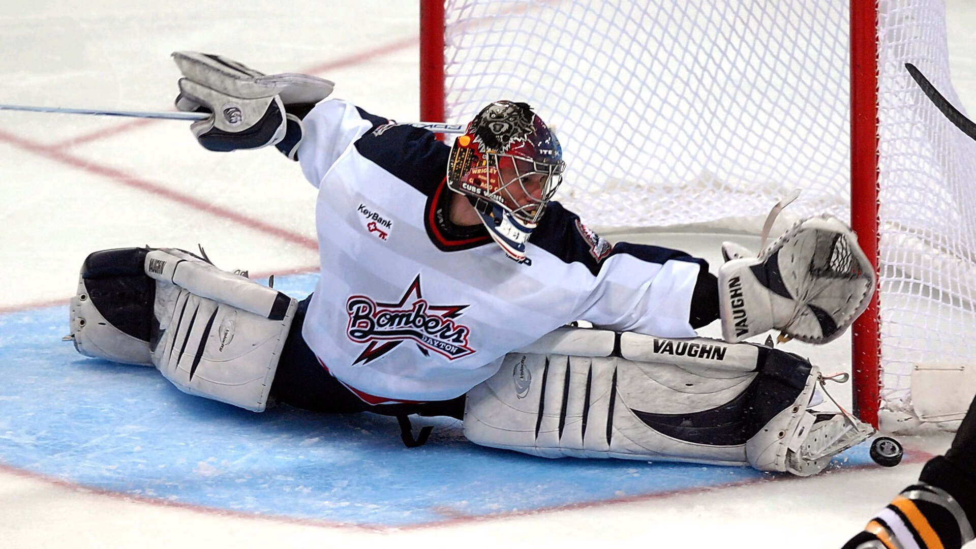 “选手奋力拼搏，武汉马拉松冲刺阶段见证奇迹”